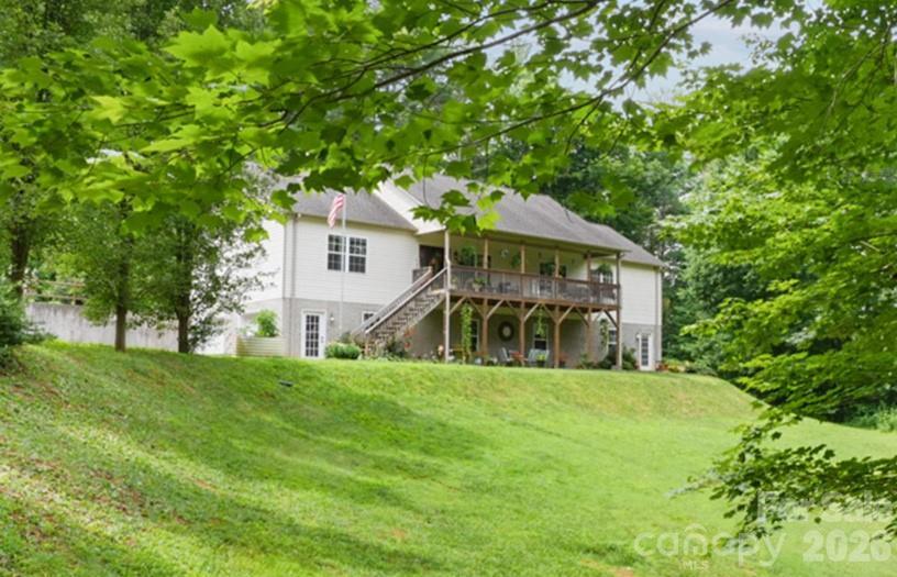 90 King Rd., Weaverville, NC 28787