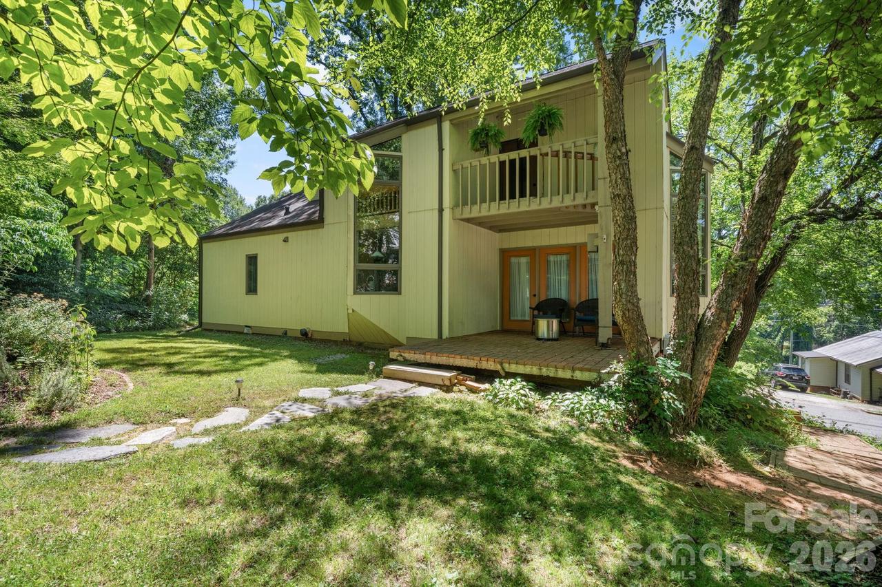 705 West Union St., Morganton, NC 28655