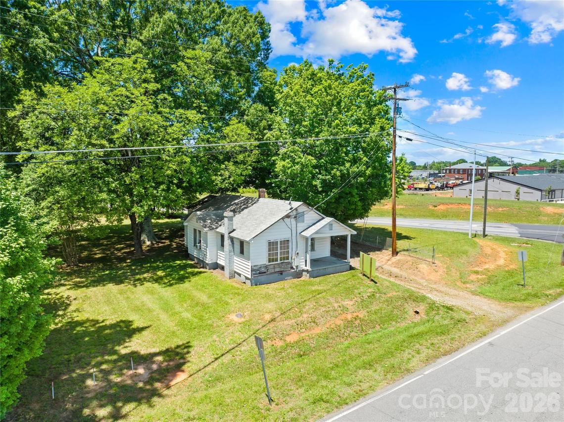 914 Wall St., Statesville, NC 28677