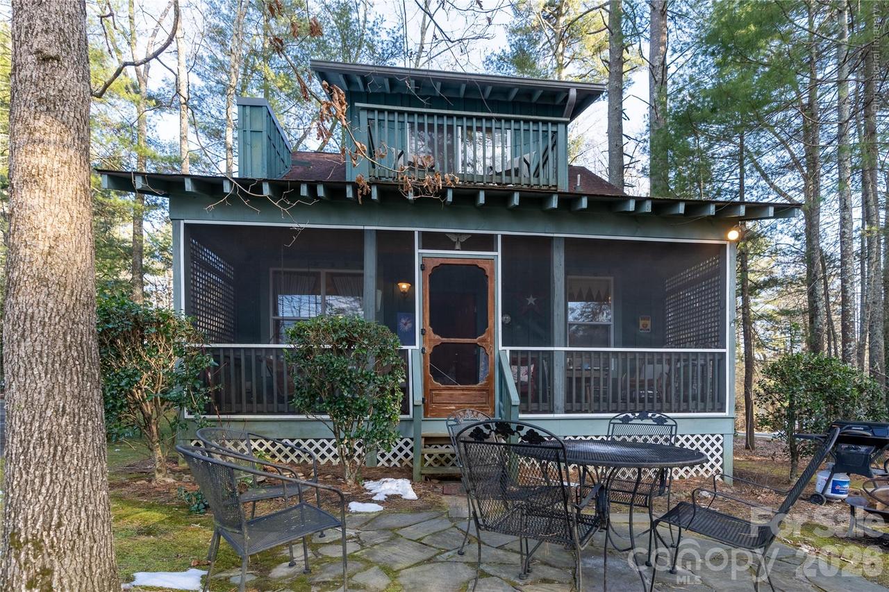 46 Rhett Dr., Flat Rock, NC 28731