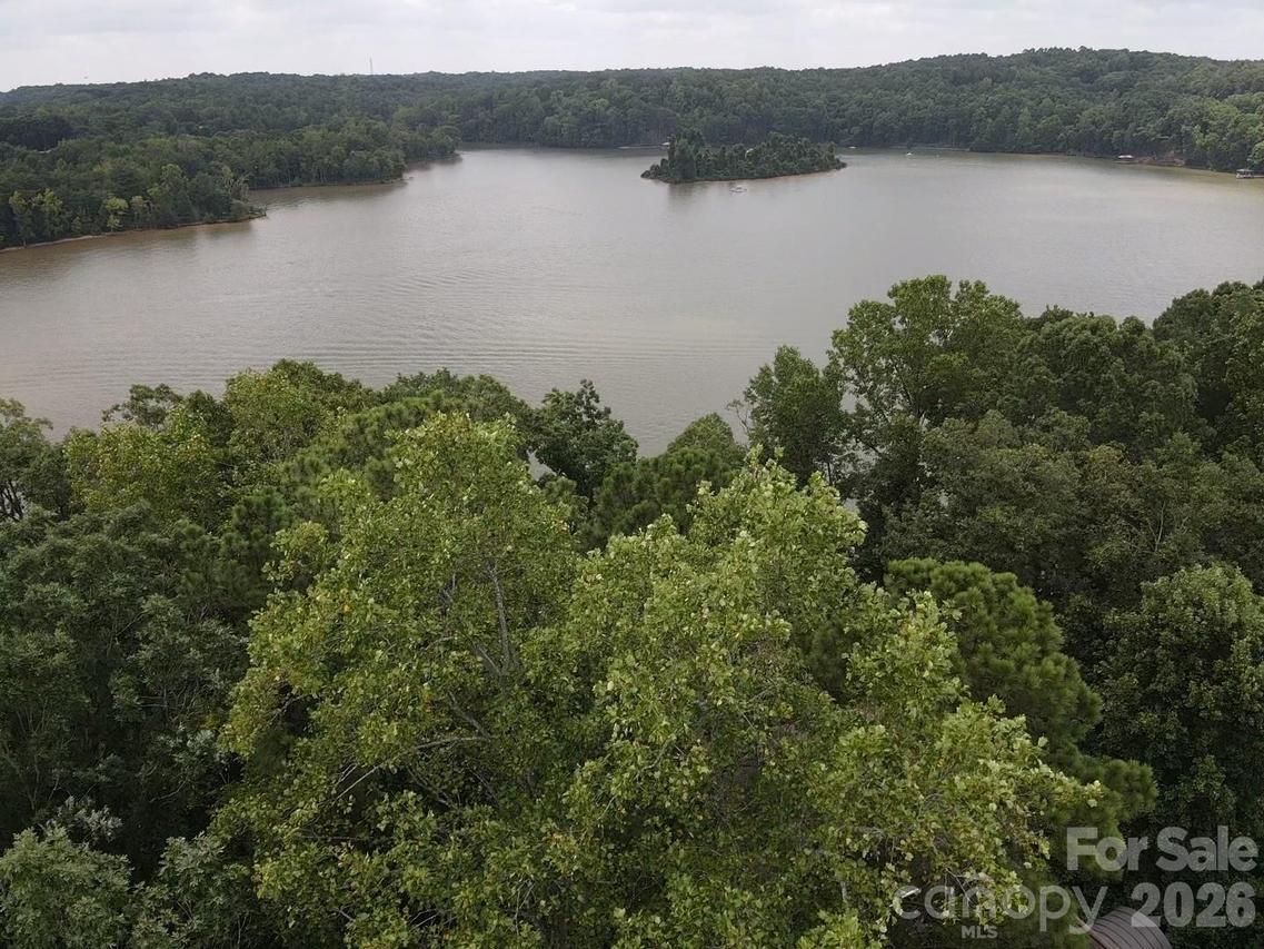 3235 Lake Pointe Dr., Belmont, NC 28012