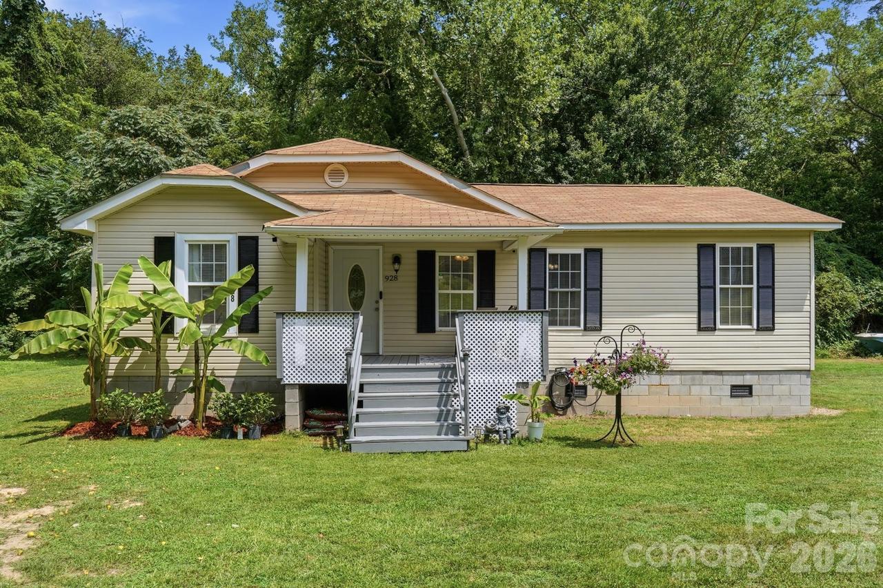 928 Oval St., Kannapolis, NC 28081