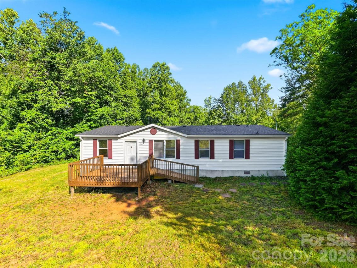 2691 Green Haven Cir., Morganton, NC 28655