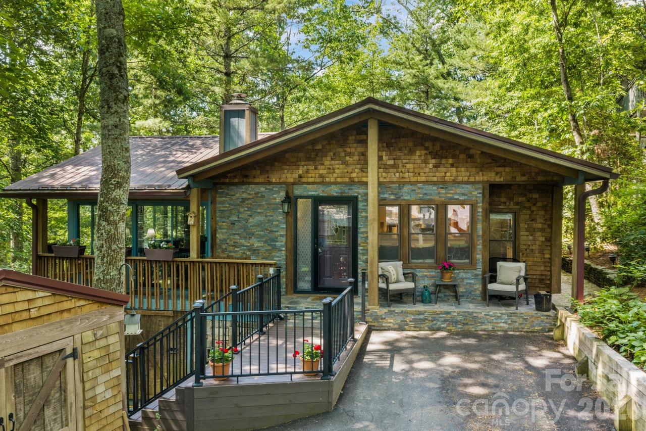 180 Longview Rd., Newland, NC 28657