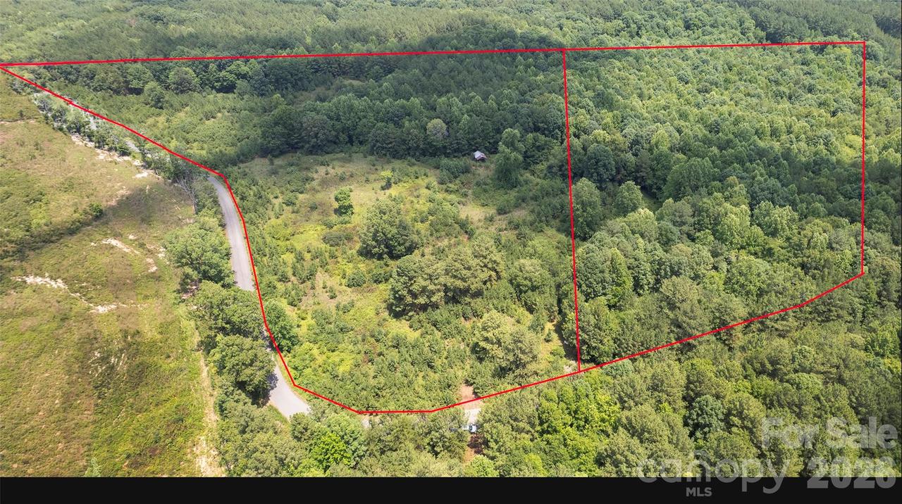 8169 Raccoon Track Dr., Sherrills Ford, NC 28673