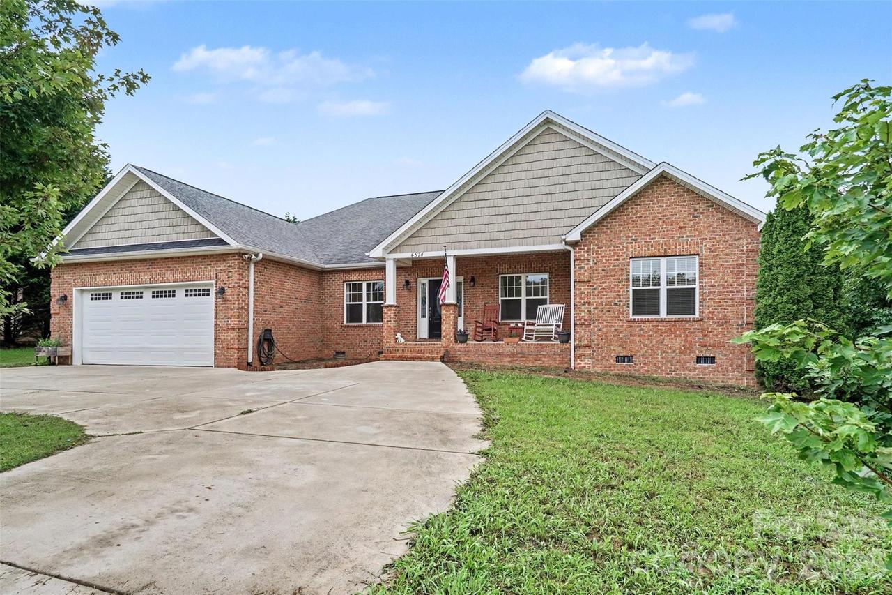 4574 Hunter Rhyne Rd., Lincolnton, NC 28092