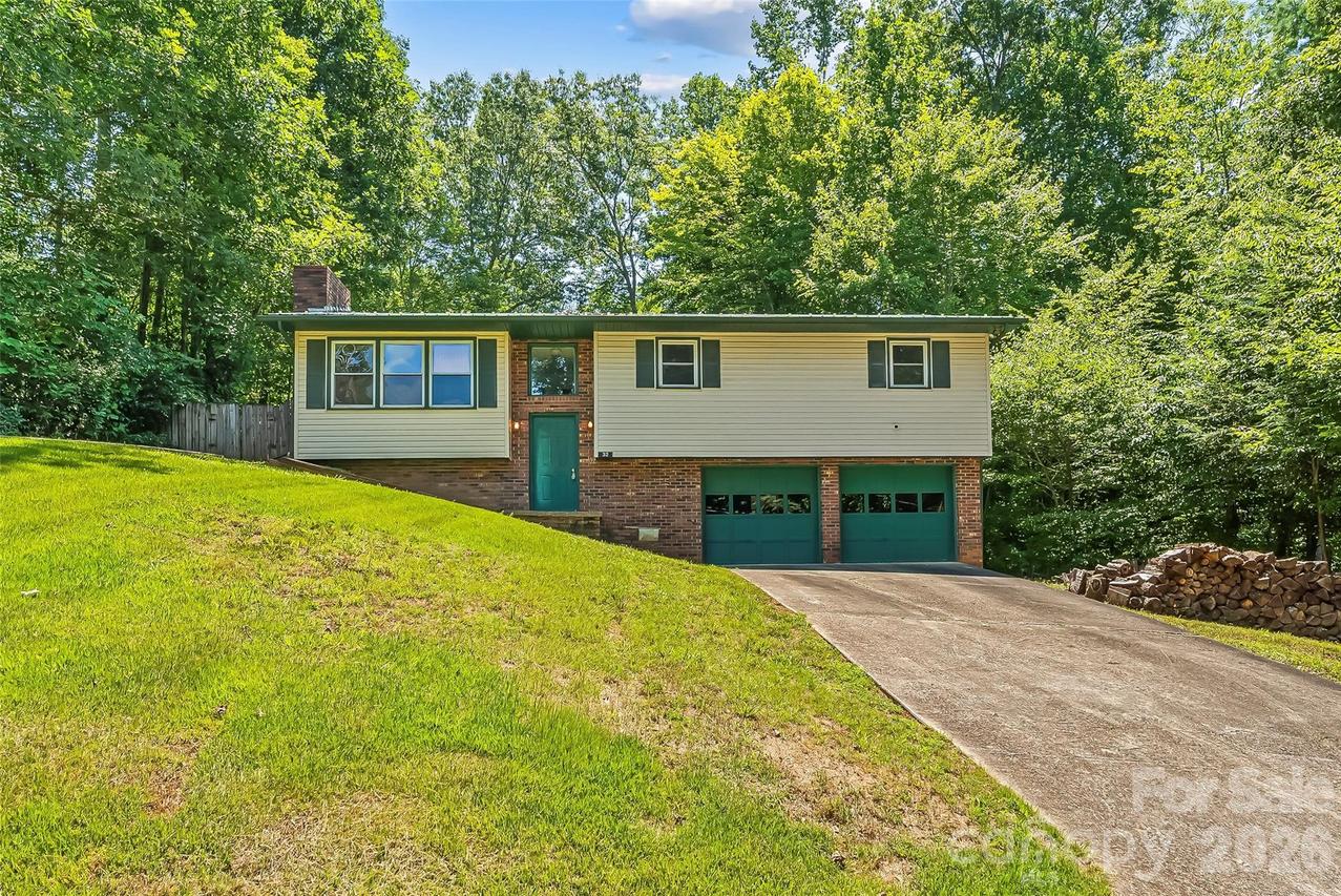 32 Swanns View Dr., Marion, NC 28752