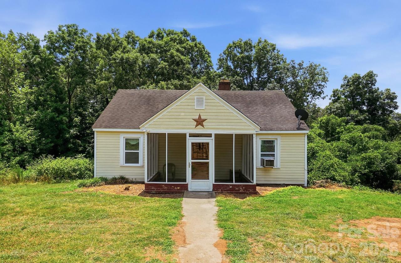 121 Piedmont Dr., Lawndale, NC 28090