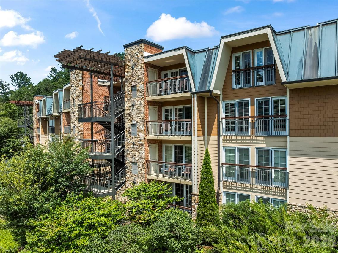 310 Bowling Park Rd., Asheville, NC 28803