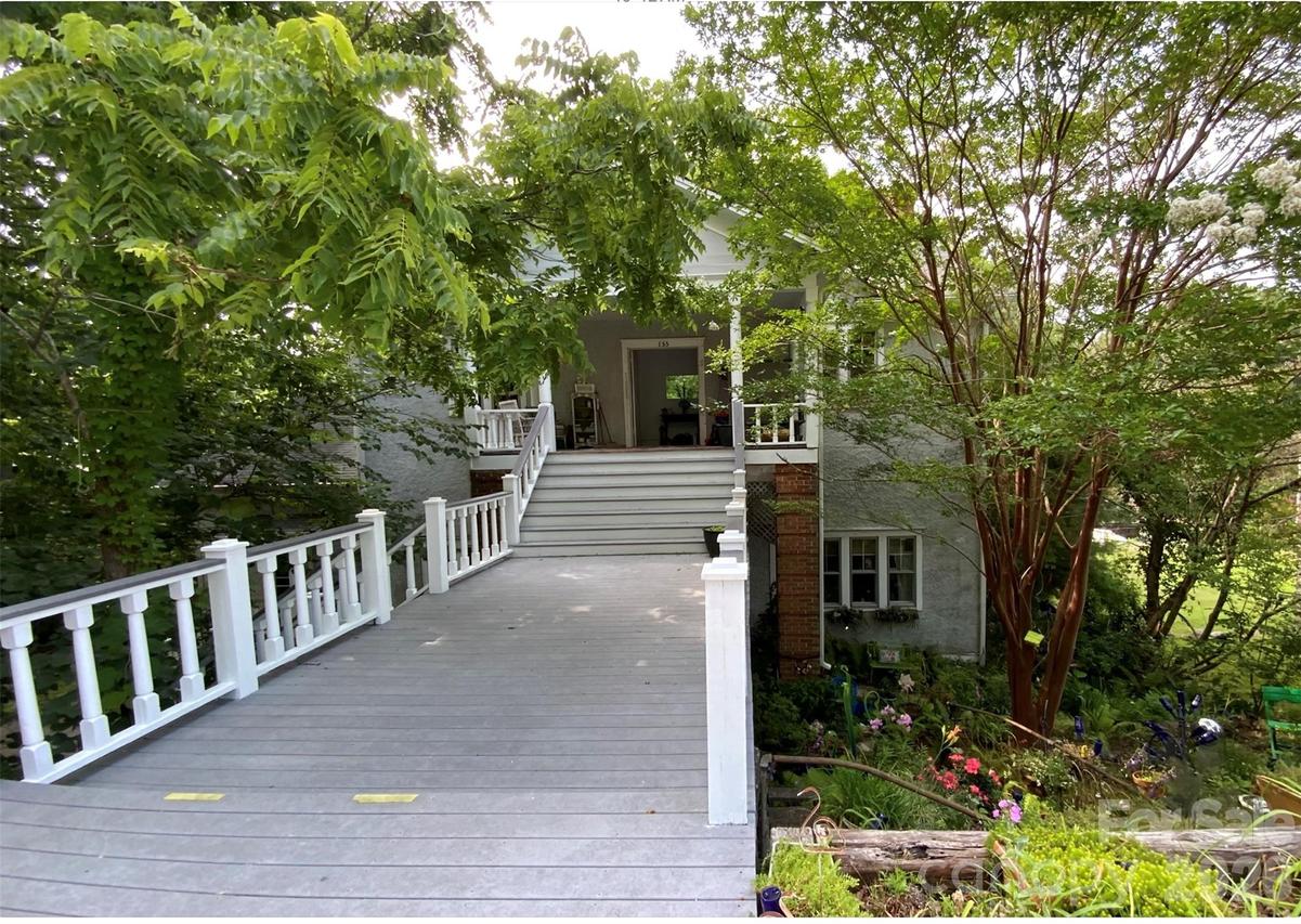 58 Seminary St., Saluda, NC 28773
