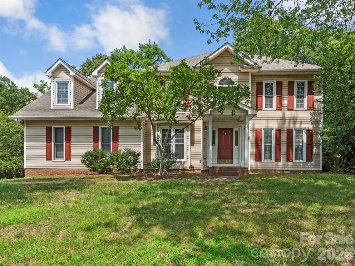 14437 Raynham Dr., Charlotte, NC 28262