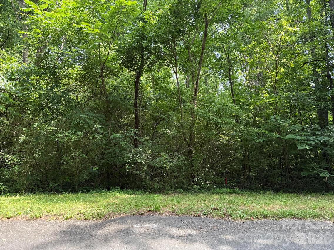 9562 Regent Dr., Davidson, NC 28036