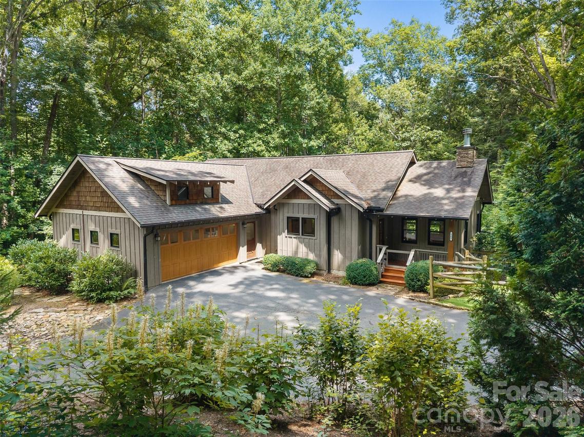 165 South Hill Dr., Brevard, NC 28712
