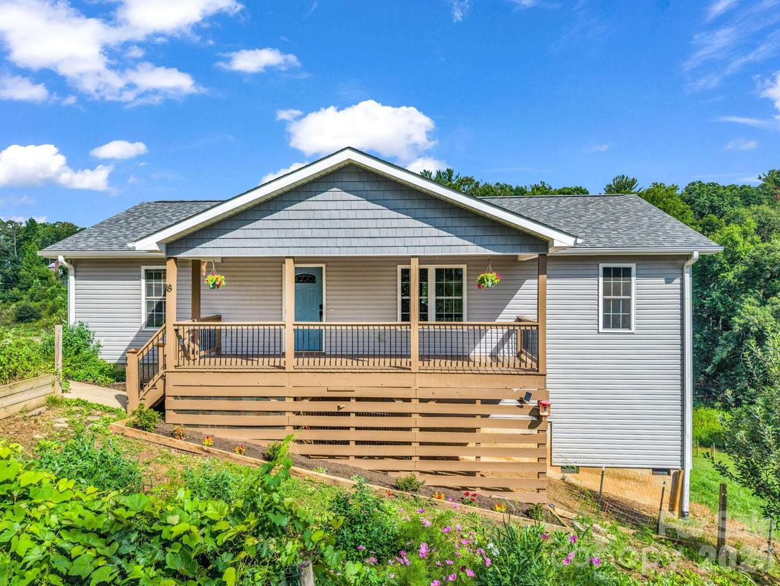 18 Old Chapman Pl., Leicester, NC 28748