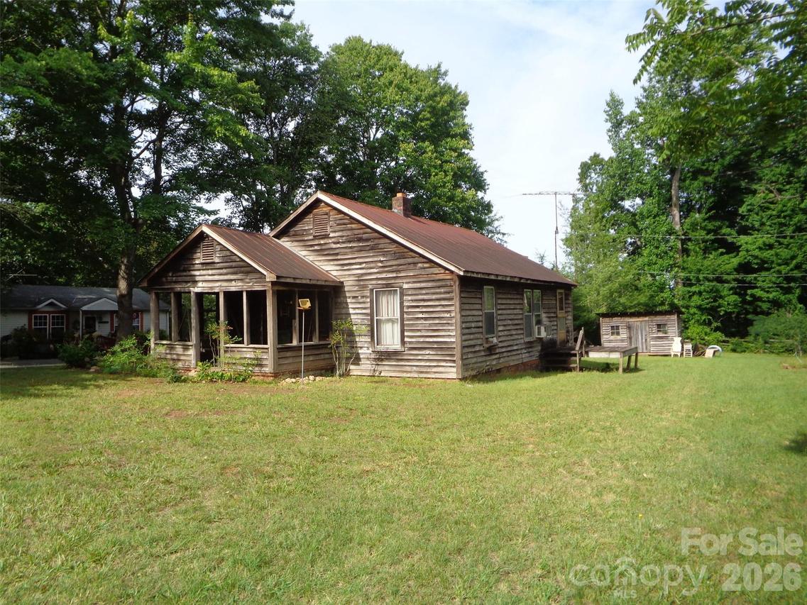160 Mountain View Cemetery Rd., Rutherfordton, NC 28139