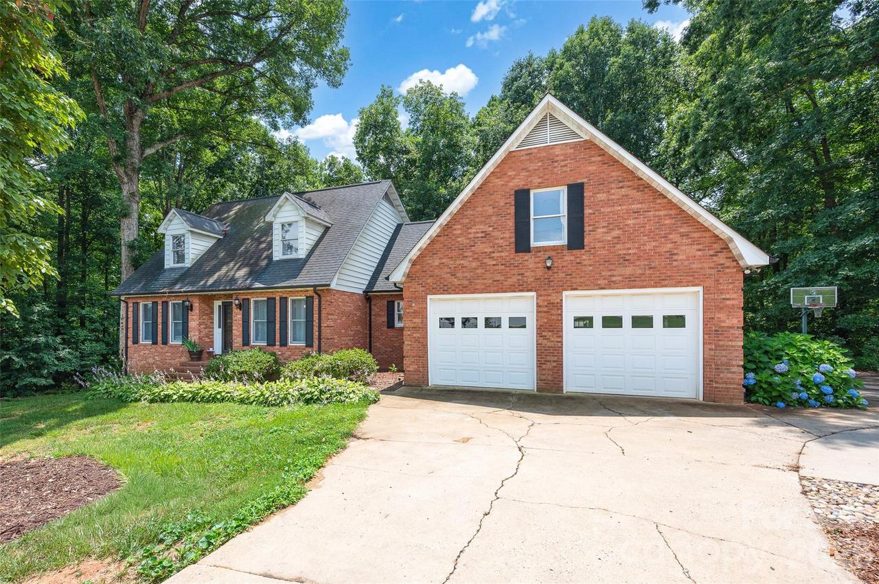 452 Faith Rd., Mooresville, NC 28115
