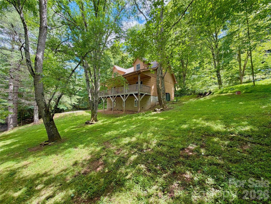 219 Red Maple Ln., Boone, NC 28607