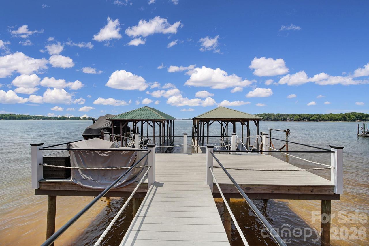 704 Isle Of Pines Rd., Mooresville, NC 28117