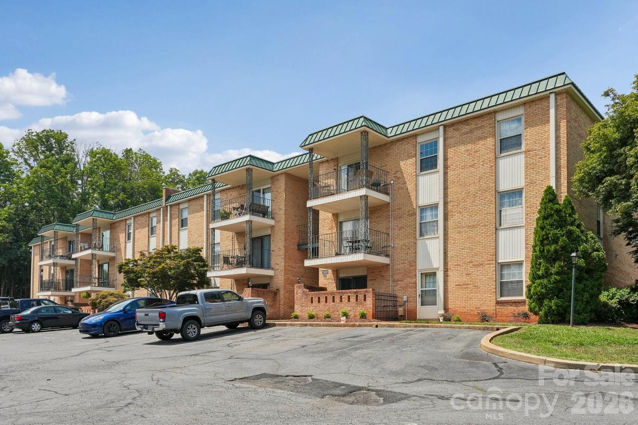 4736 Hedgemore Dr. #G, Charlotte, NC 28209