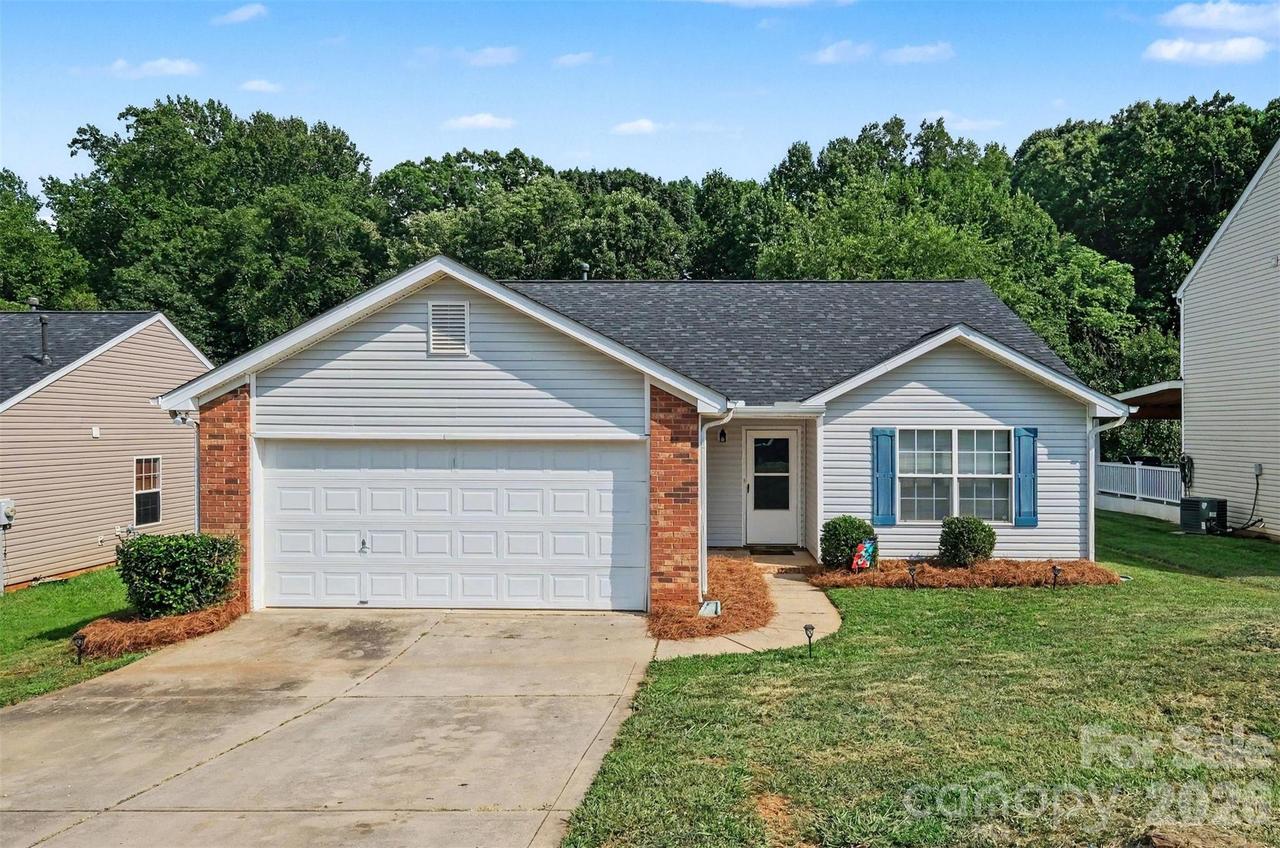 1505 Clooney Ln., Charlotte, NC 28262