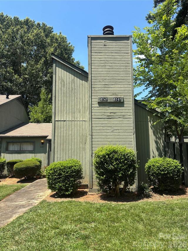 6141 Bent Tree Ct., Charlotte, NC 28212