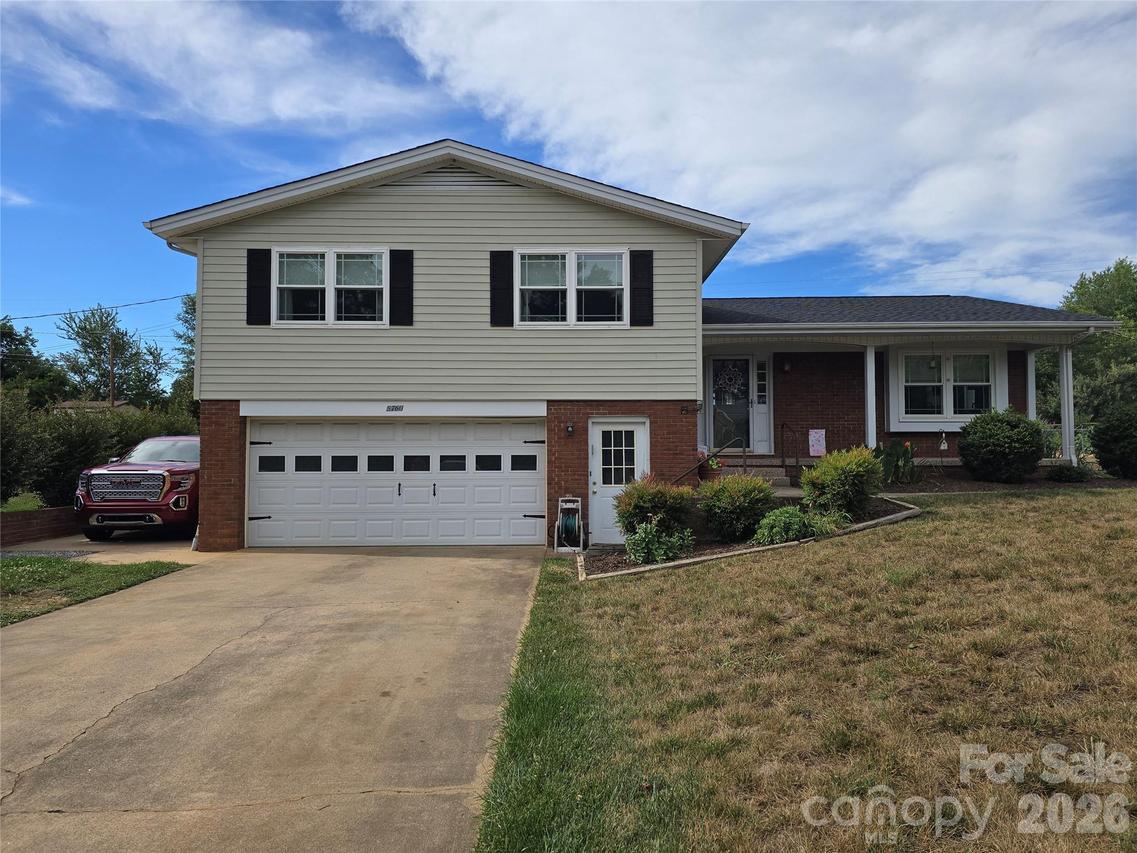 5760 Valley Field Rd. #3, Hickory, NC 28602
