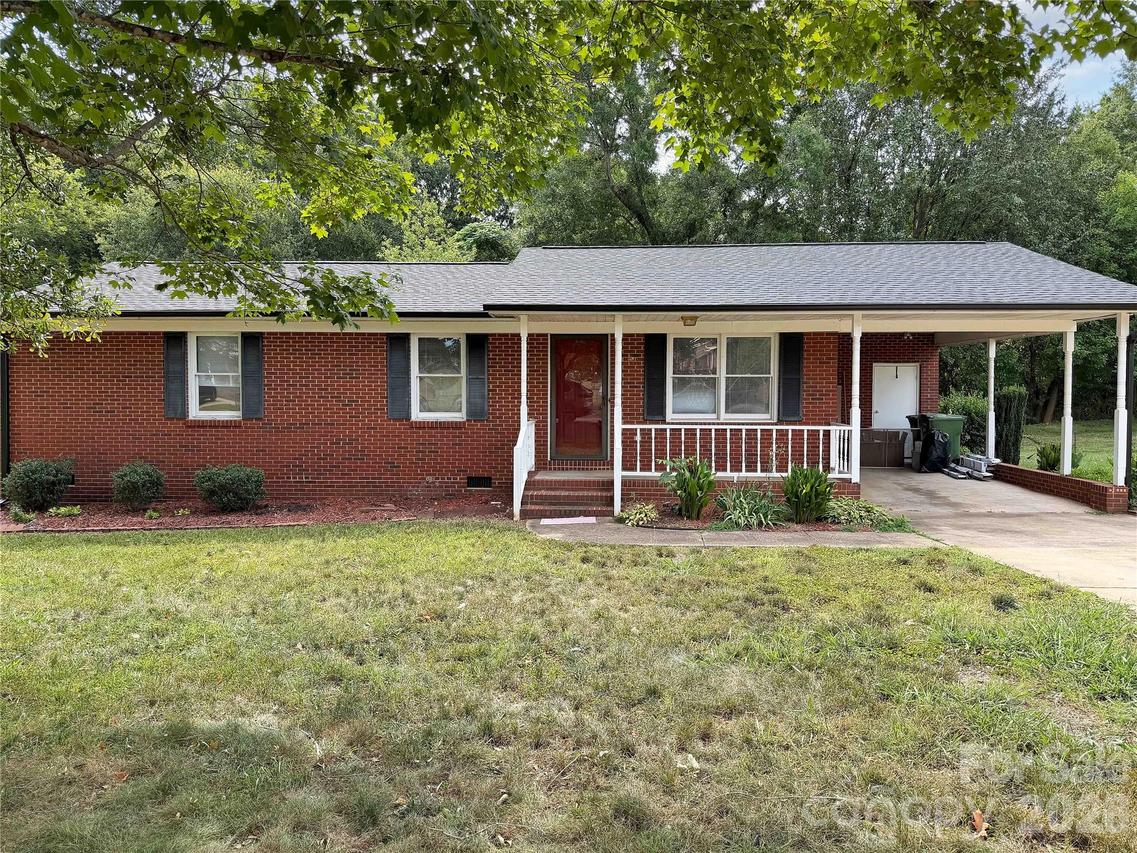 315 Southglenn Dr., Shelby, NC 28152