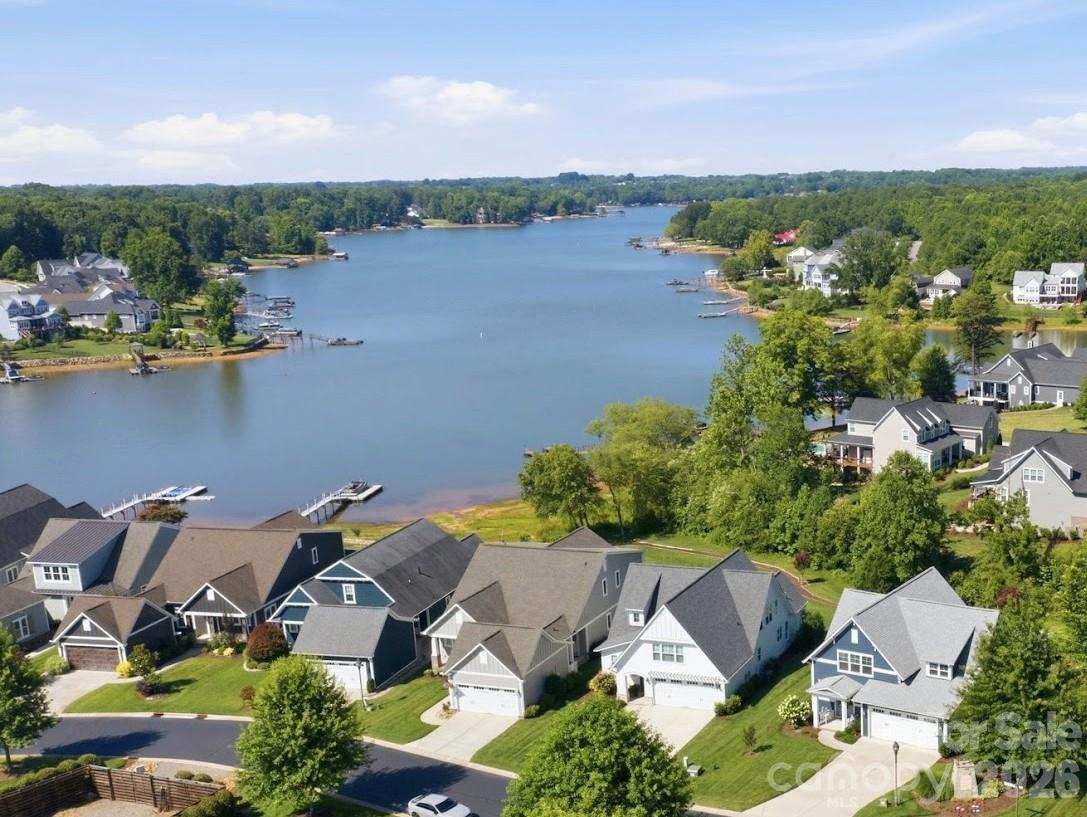 104 Sisters Cove Ct., Mooresville, NC 28117
