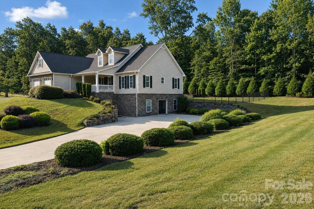 343 Wittenburg Springs Dr., Taylorsville, NC 28681