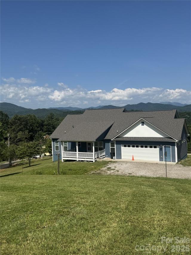 133 Sunset Mountain Tr., Franklin, NC 28734