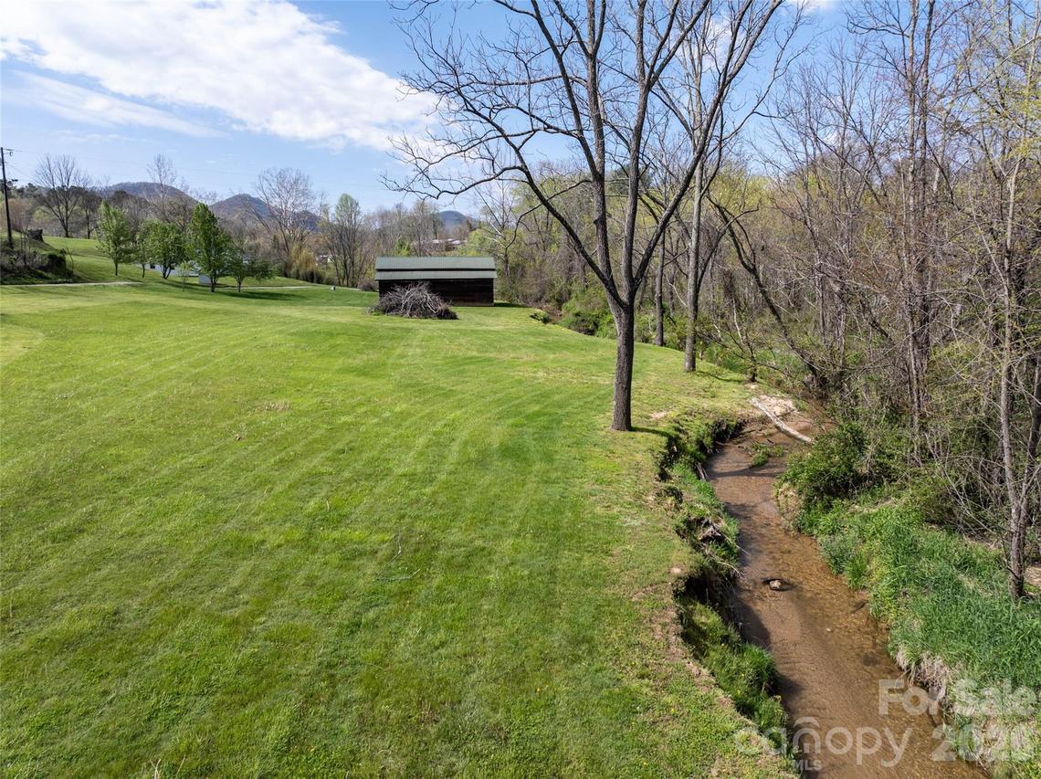 00 Blue Tr., Asheville, NC 28806