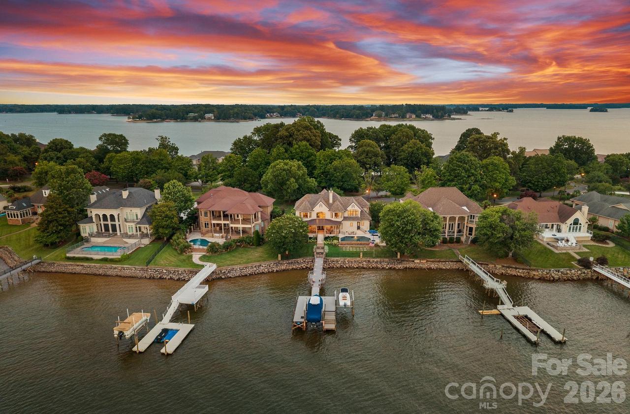 3423 Governors Island Dr., Denver, NC 28037