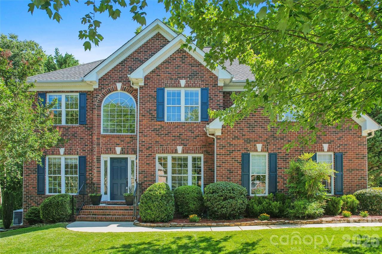 9727 Devonshire Dr., Huntersville, NC 28078