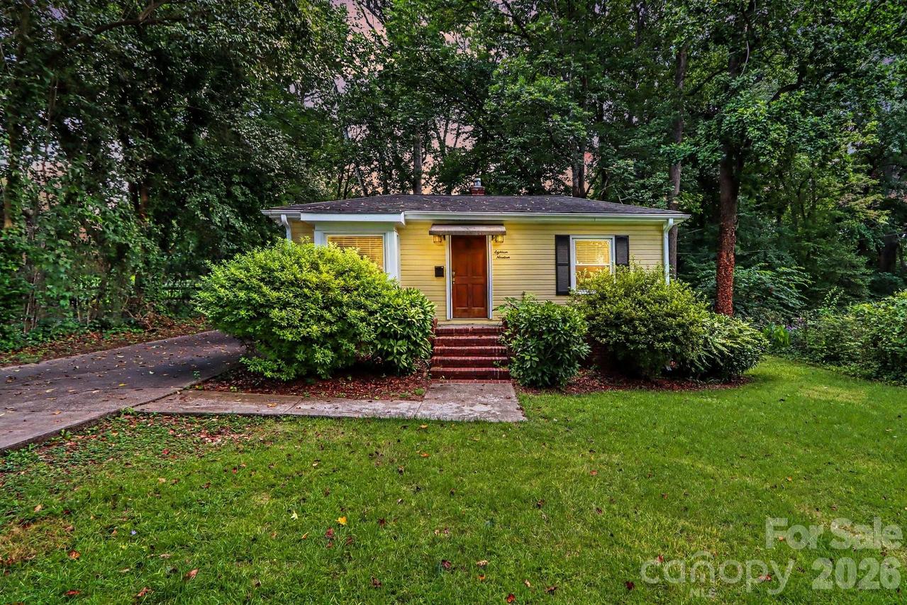 1819 Arnold Dr., Charlotte, NC 28205