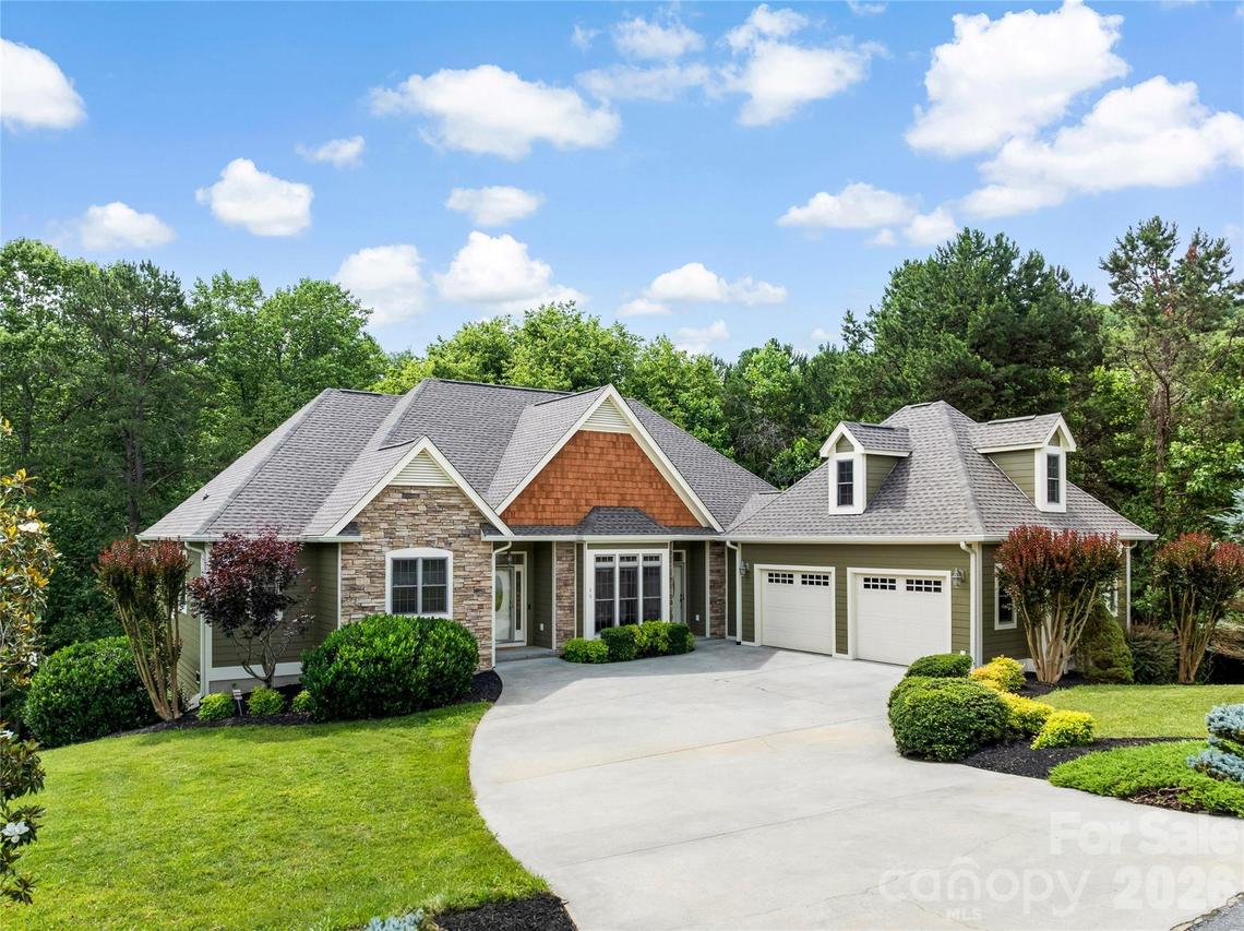 36 Magnolia Farms Dr., Asheville, NC 28806