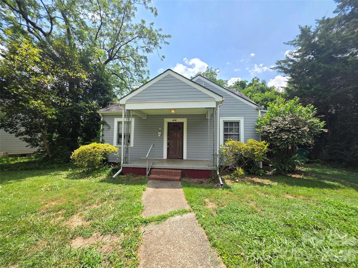 614 Marsh Rd., Charlotte, NC 28209