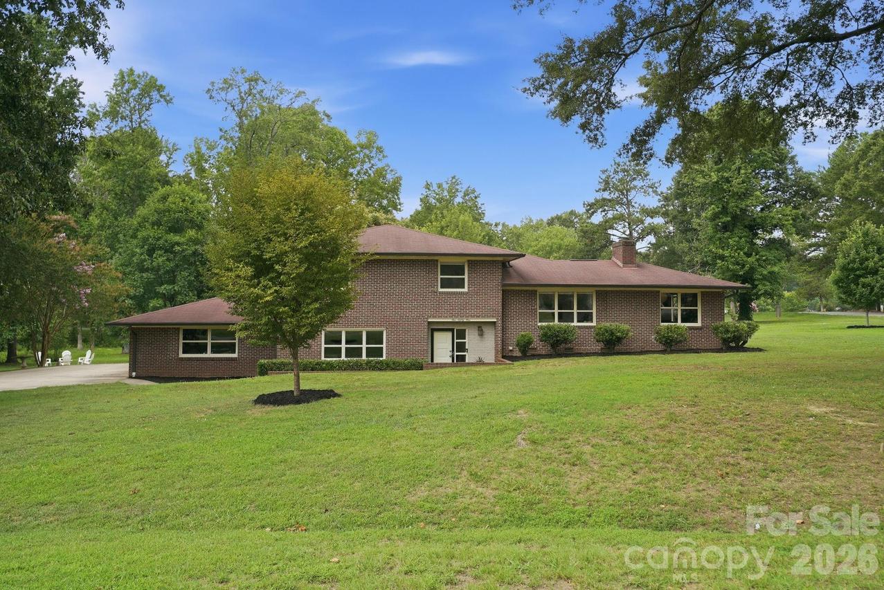 181 Woodlynn Dr., Charlotte, NC 28214