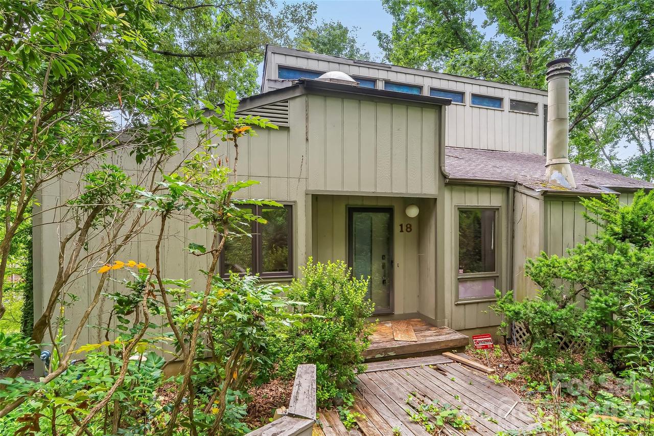 18 Mayfield Rd., Asheville, NC 28804