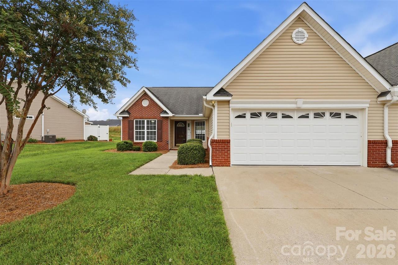 1306 Bayswater Dr., High Point, NC 27265