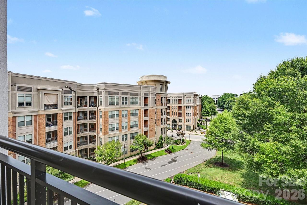 4620 Piedmont Row Dr. #418, Charlotte, NC 28210
