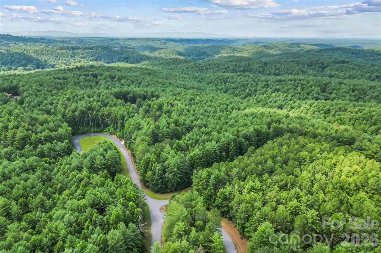 5941 Collette Ridge Cir., Collettsville, NC 28611