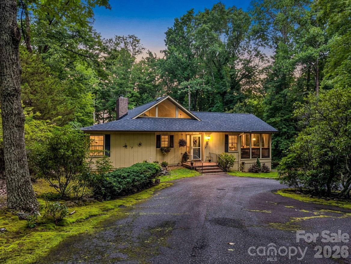 390 Mountain Laurel Dr., Columbus, NC 28722