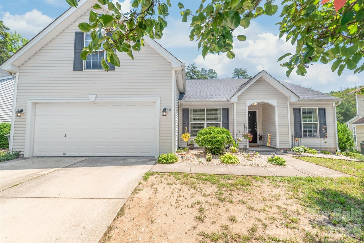 251 Summit Park Ct., Kannapolis, NC 28083
