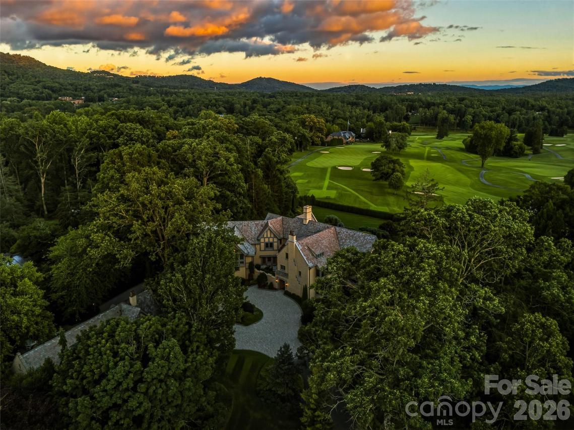 7 Stuyvesant Rd., Biltmore Forest, NC 28803