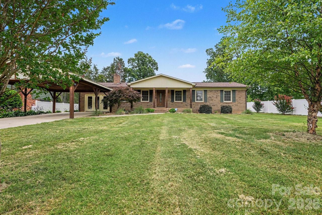 1138 Graham St., Claremont, NC 28610