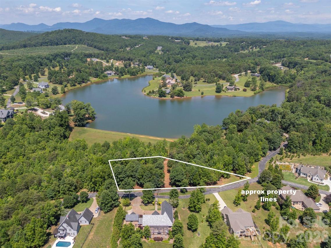 00 Doveridge Dr. #66, Columbus, NC 28722