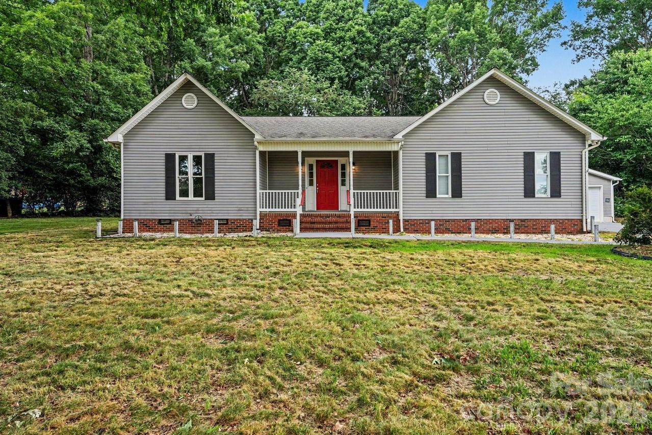 2684 Tiffany St., Conover, NC 28613