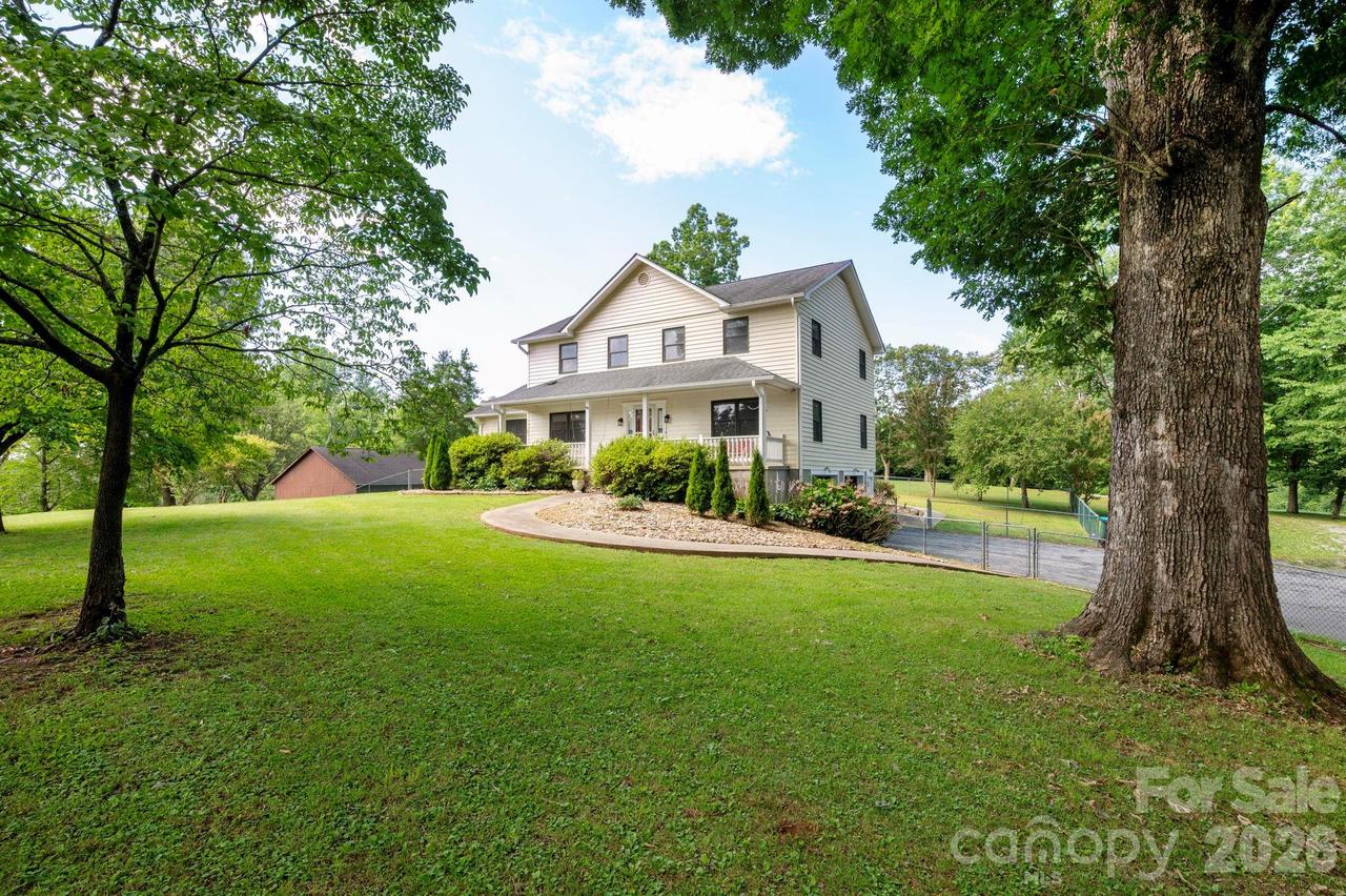 10 Old Turnpike Rd., Mills River, NC 28759