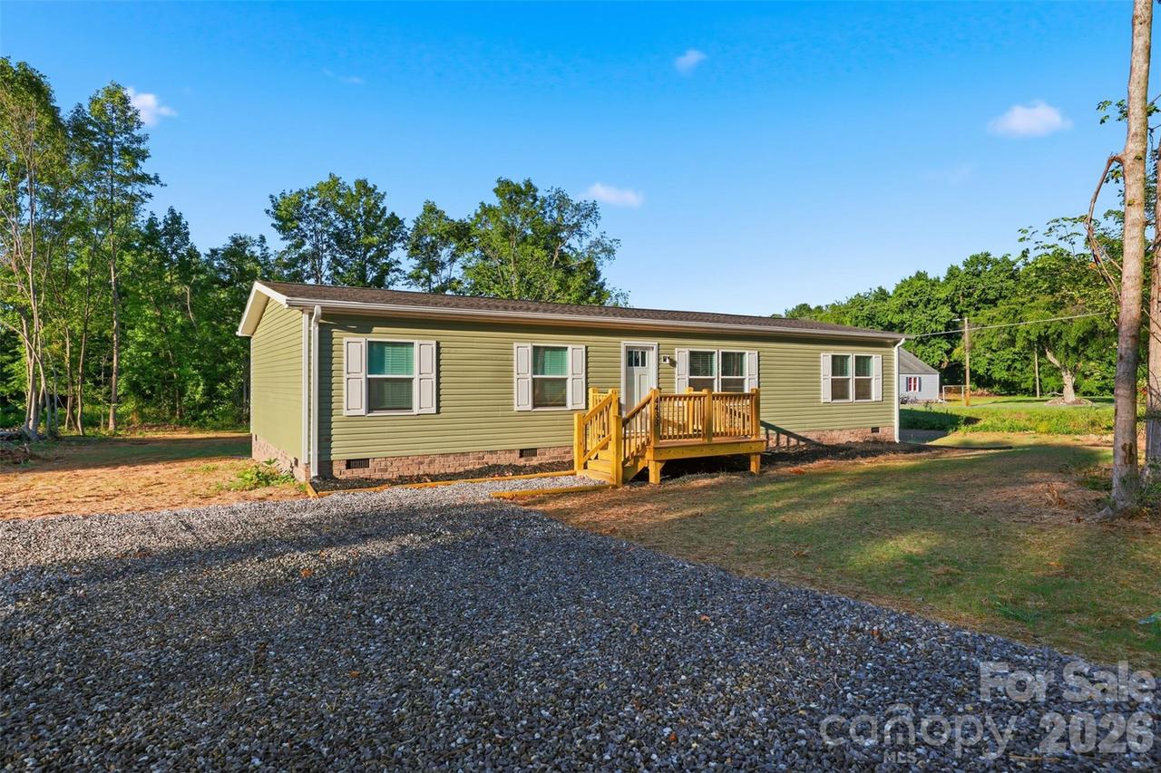 4433 Old Us 421 Hwy., Yadkinville, NC 27055