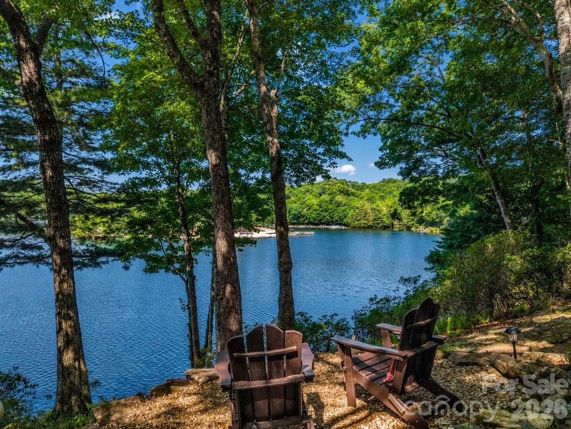 242 Wahuhu Ct., Brevard, NC 28712